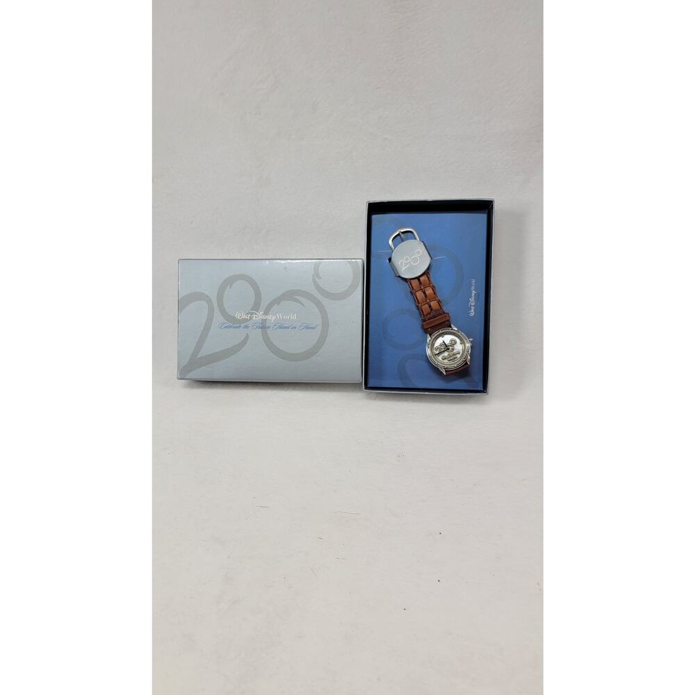 Walt Disney World Collector 2000 Watch w/Leather Band NIB Needs Battery